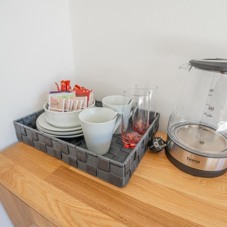 Seeappartements Leitner - Doppelzimmer mit Seeblick - 5