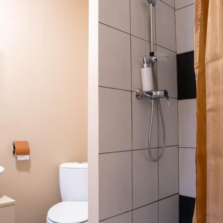 Le Jaude, T2 rénové Centre ville I WIFI Confort et cosy - Apartment mit 1 Schlafzimmer und Gartenblick - 9