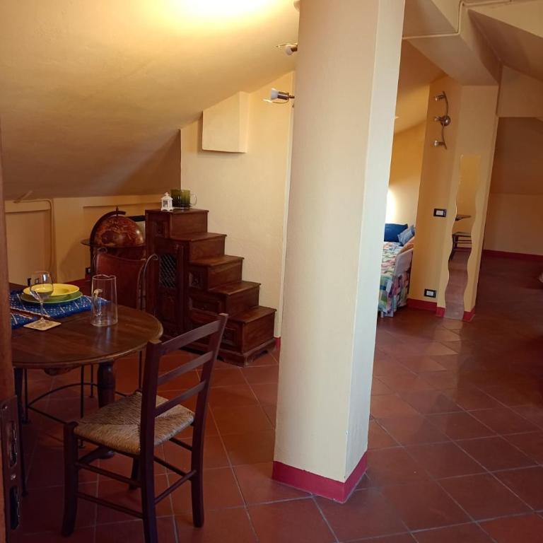 la mansarda di Ele - Appartamento con 1 Camera da Letto - 6