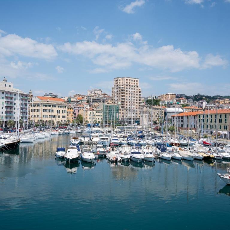 Comfort Apartment - Sea 10 min - Smart TV - WiFi - Three-Bedroom Apartment with Balcony - 32