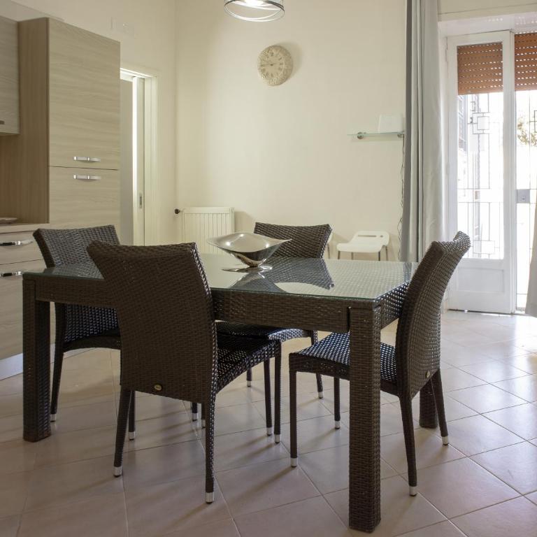 Apartment Enea - Camera Matrimoniale con Bagno in Comune - 9