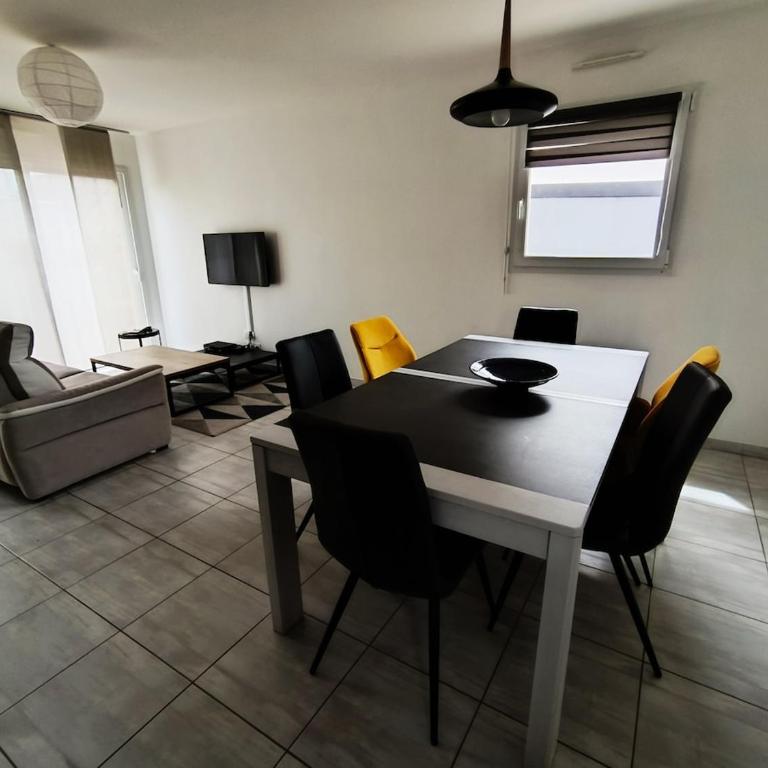 Ty Konk-Kerne Agréable maison au calme 5 min des plages Parking - Three-Bedroom House - 12