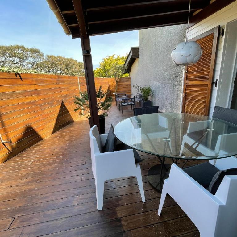 Réf 263, Seignosse océan, Villa Patio classée 3 étoiles avec Wifi à 150m de la plage, en bordure de forêt avec place de parking et piscine commune - One-Bedroom Villa - 2