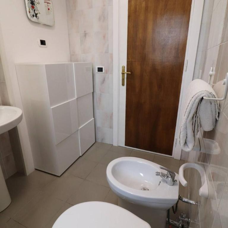 Casa Minerva Beautiful Holiday Home with Sea Castle View in the Heart of Otr - Apartment - 21