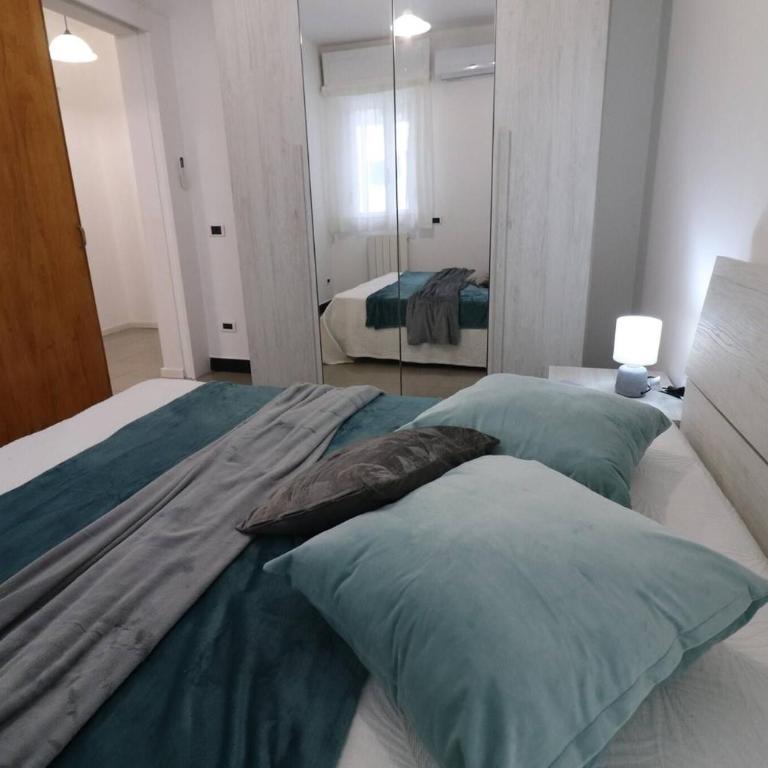 Casa Minerva Beautiful Holiday Home with Sea Castle View in the Heart of Otr - Apartment - 25
