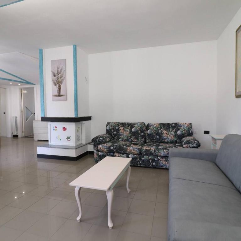 Casa Minerva Beautiful Holiday Home with Sea Castle View in the Heart of Otr - Apartment - 44
