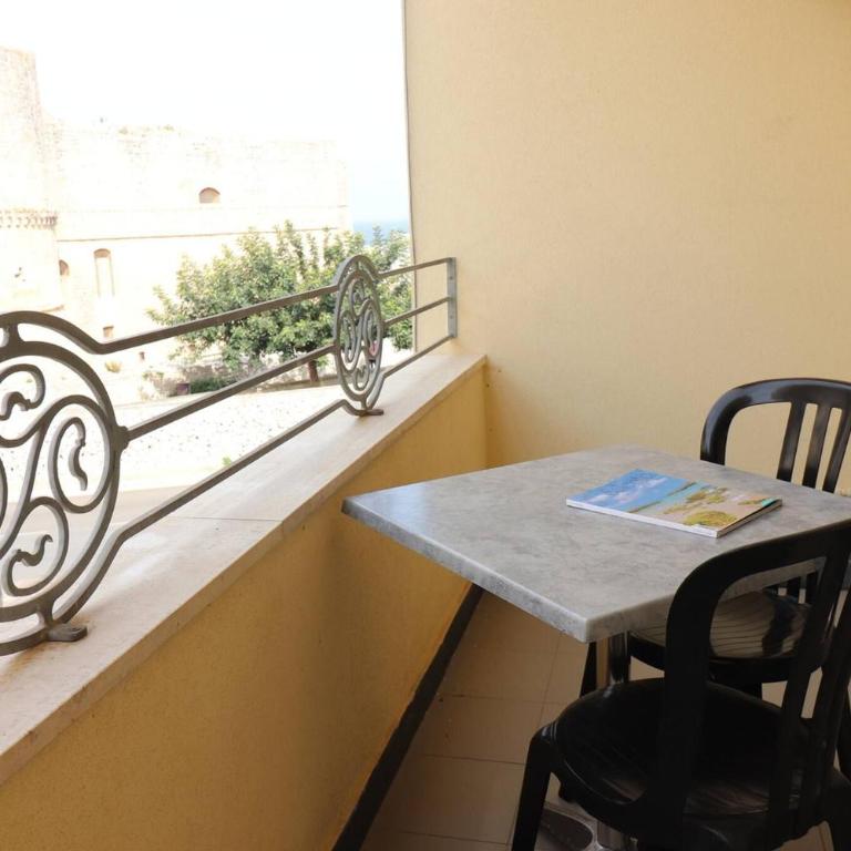 Casa Minerva Beautiful Holiday Home with Sea Castle View in the Heart of Otr - Apartment - 46
