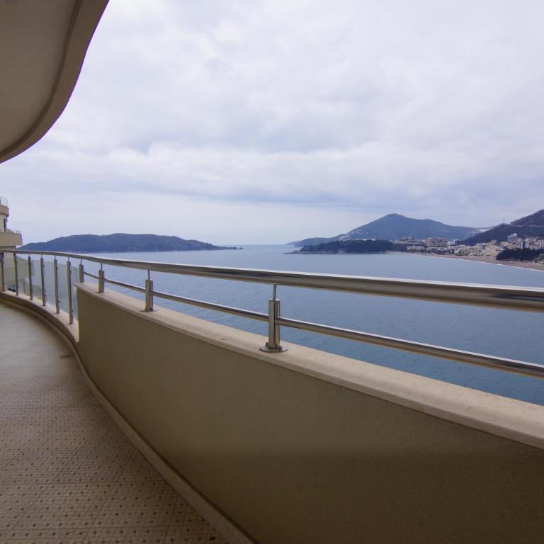 Luxury Apartments Trend - Apartman sa 2 Spavaće Sobe, Terasom i Pogledom na More - 13