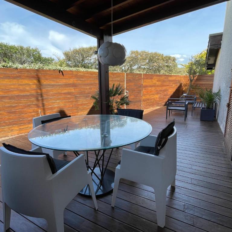 Réf 263, Seignosse océan, Villa Patio classée 3 étoiles avec Wifi à 150m de la plage, en bordure de forêt avec place de parking et piscine commune - One-Bedroom Villa - 1