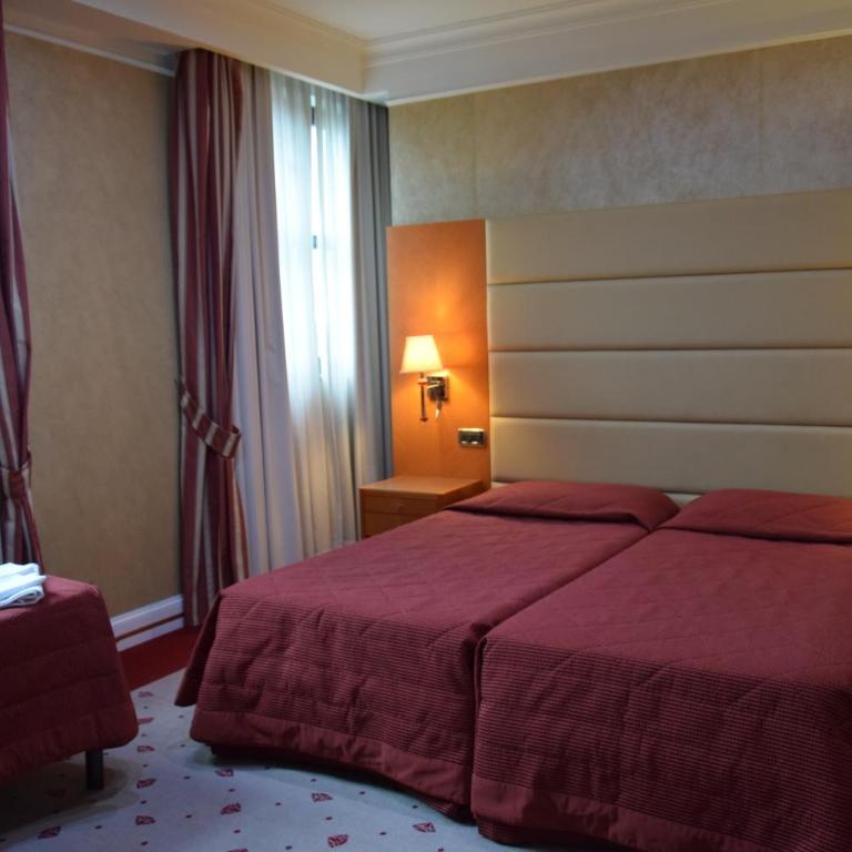 Hotel Perusia - Camera Tripla Superior - 2