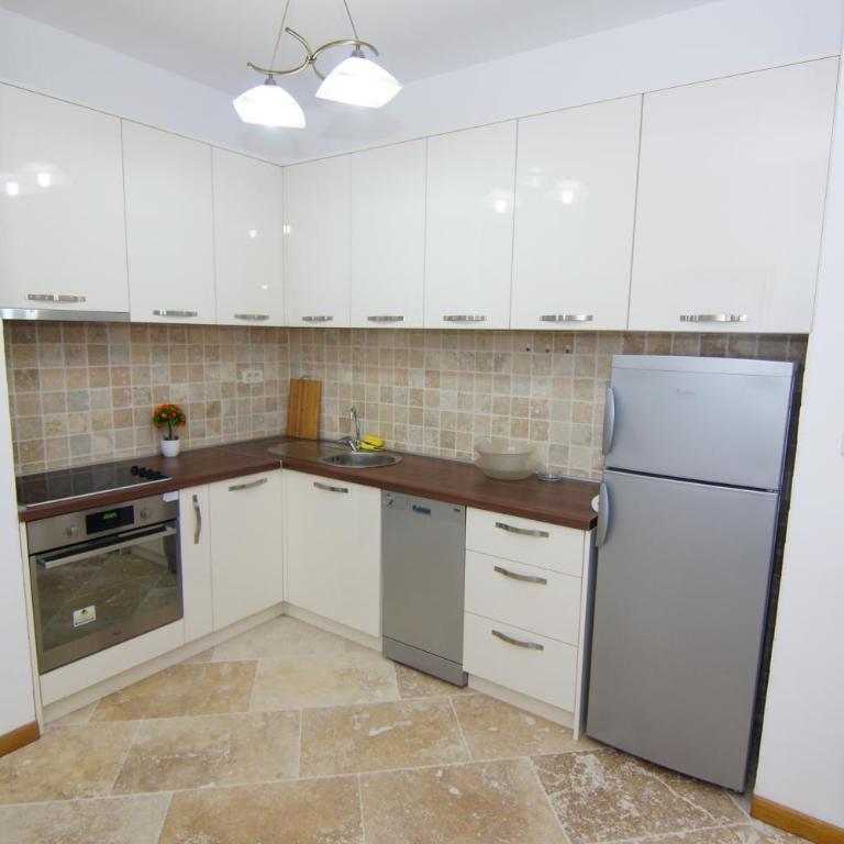 Luxury Apartments Trend - Executive Apartman - 8