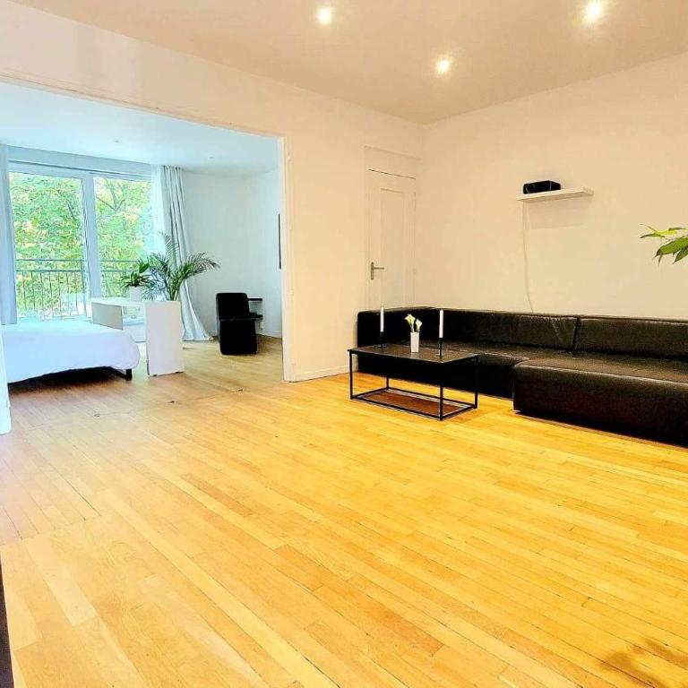 Appart SPA 80m2 avec terrasse balcon jacuzzi et sauna privatif en hyper centre Place Drouet d'Erlon - Appartamento con 1 Camera da Letto - 9