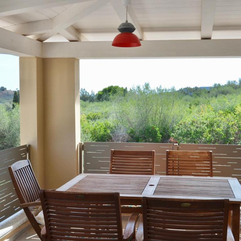ISS Travel, Casa Smeraldo 10 beds, wonderful view of the gulf of San Teodoro - Appartamento con 4 Camere da Letto - 12