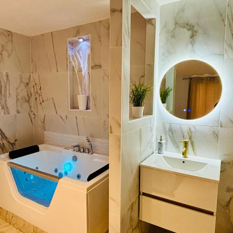 Sereni house jacuzzi - Casa con 2 Camere da Letto - 11