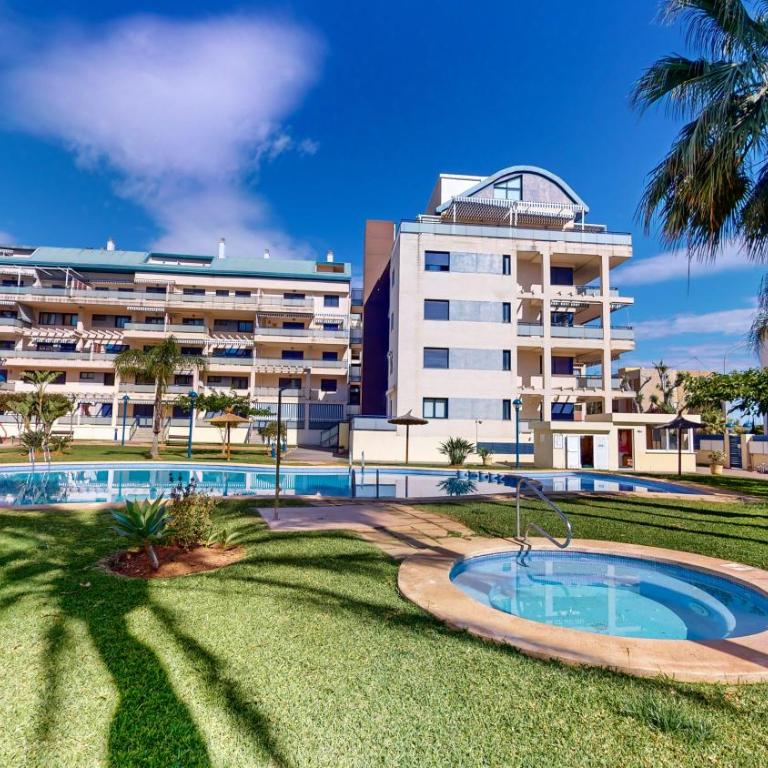 Apartamento Yuka en Dénia luminoso con terraza y piscina by Family Homes Rentals - Apartamento de 3 dormitorios - 2