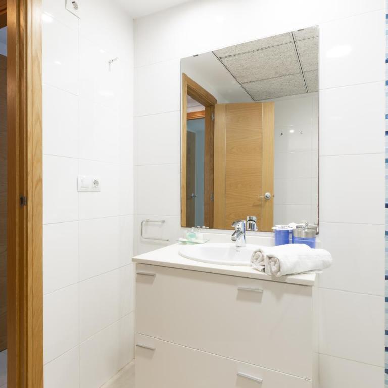 Dorm4You Patacona - Two-Bedroom Apartment - 29