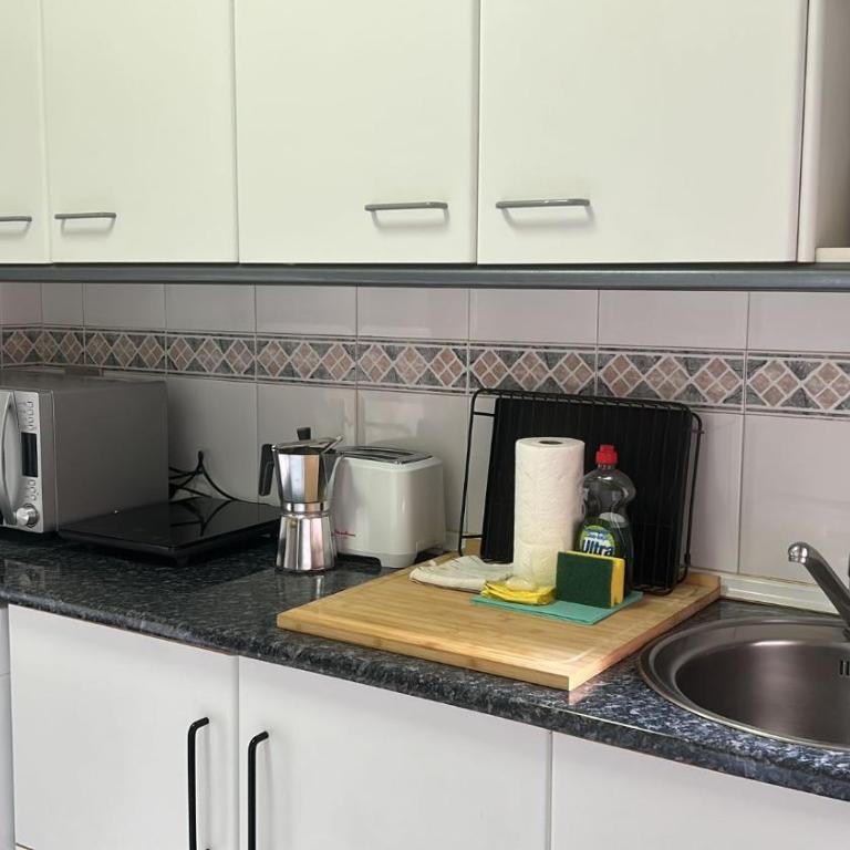 VT , Acogedora en barrio tranquilo con garaje - Two-Bedroom Apartment - 2