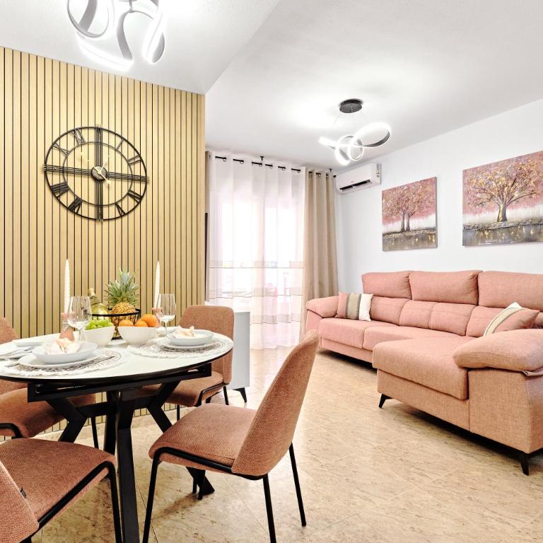 Home&Holiday Andalisa - Three-Bedroom Apartment - 10
