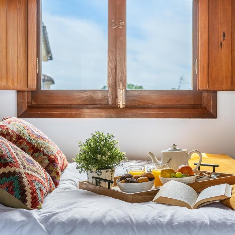 Apartamento con encanto granadino en el Barrio del Realejo - Three-Bedroom Apartment - 1