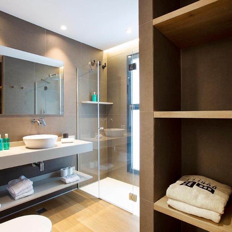 Durlet Suites by Durlet Apartments - Three-Bedroom Deluxe Apartment - 5