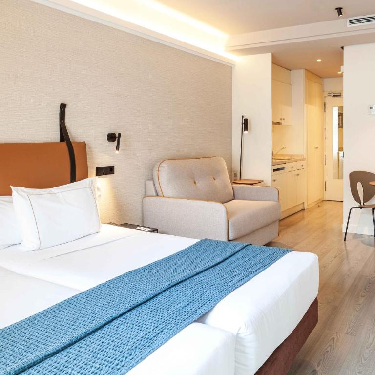 Suites Viena Plaza de España - Double or Twin Room - 2