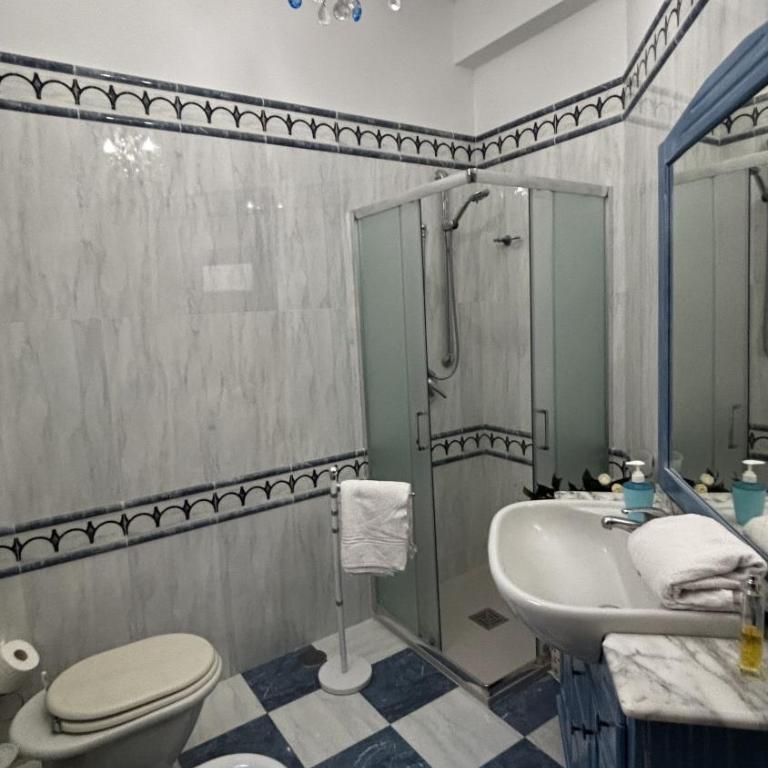 Vittoria's Home - Appartamento con 2 Camere da Letto, Balcone e Vista mare - 14