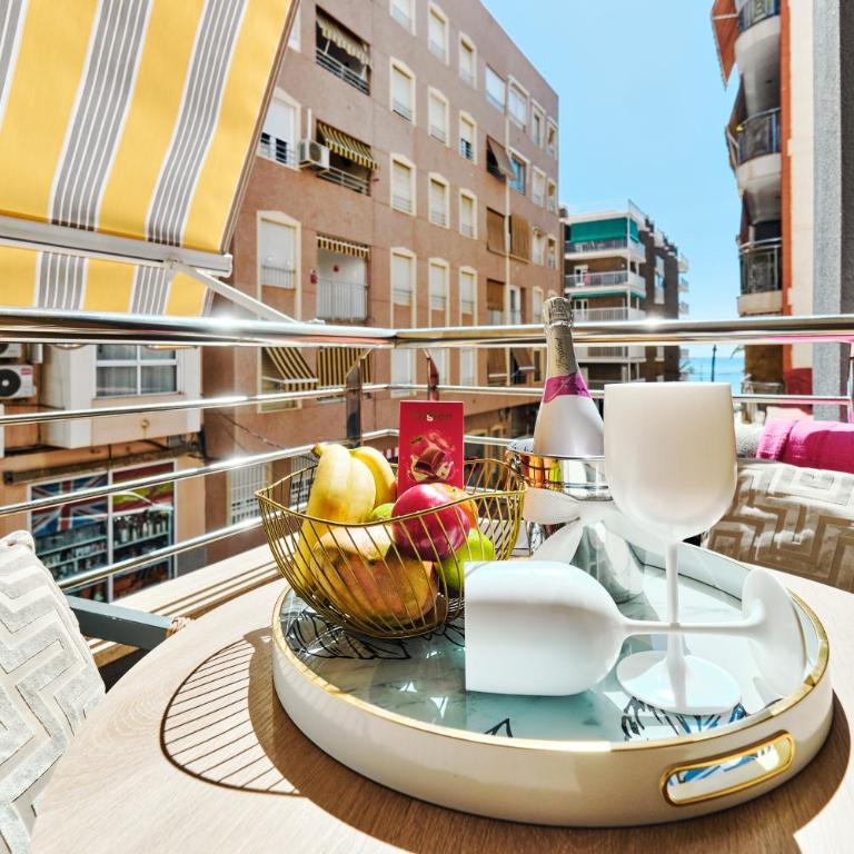 Home&Holiday Andalisa - Three-Bedroom Apartment - 5