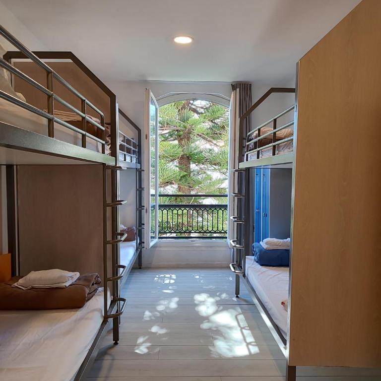 Auberge de Jeunesse HI Nice Les Camélias - Bed in 6-Bed Female Dormitory with Ensuite Bathroom - 3