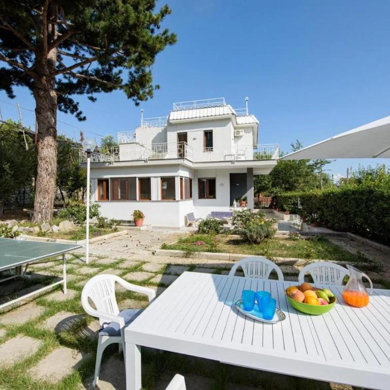 Estate4home - Villa Louise - Villa con Piscina Privata - 5