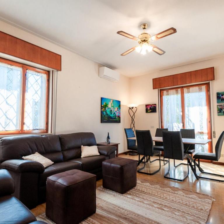 Centa Home - Three-Bedroom House - 1