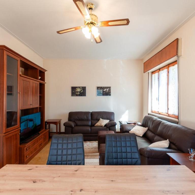 Centa Home - Three-Bedroom House - 14
