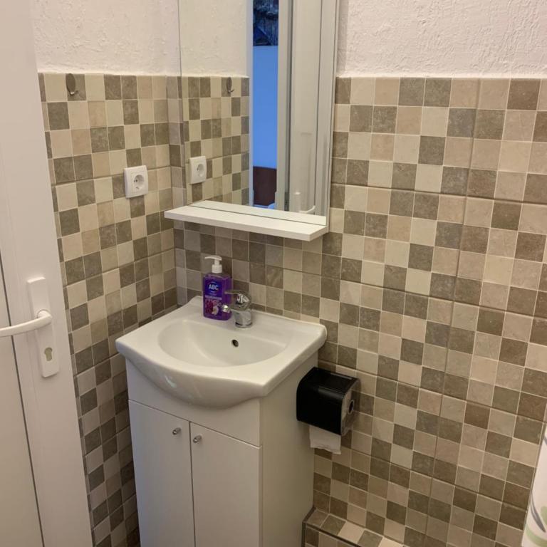 Mariyka Apartaments 2 - Dvokrevetna Soba sa Bračnim Krevetom - 6