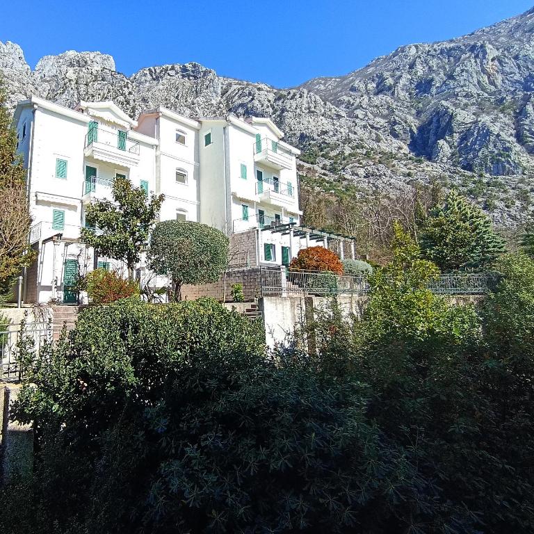 Green Village Spacious Apartment - Two-Bedroom Apartment - 20