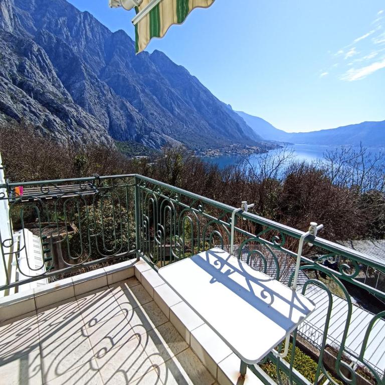 Green Village Spacious Apartment - Two-Bedroom Apartment - 45