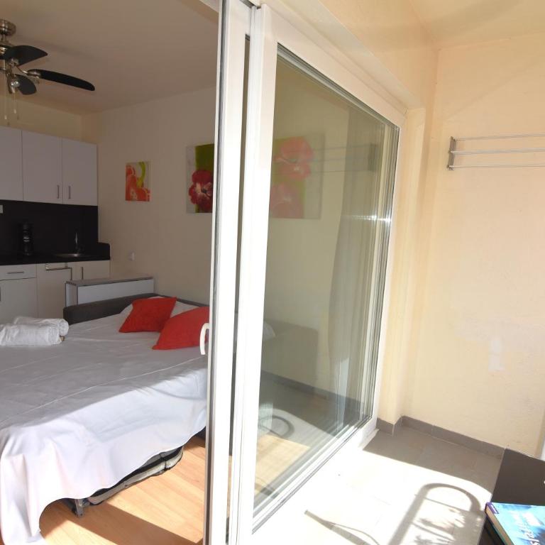 RNET - 600 Xaloc 05-39 - One-Bedroom Apartment - 17