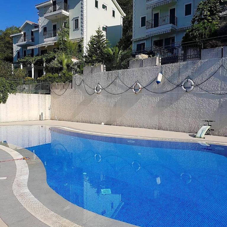 Green Village Spacious Apartment - Two-Bedroom Apartment - 12