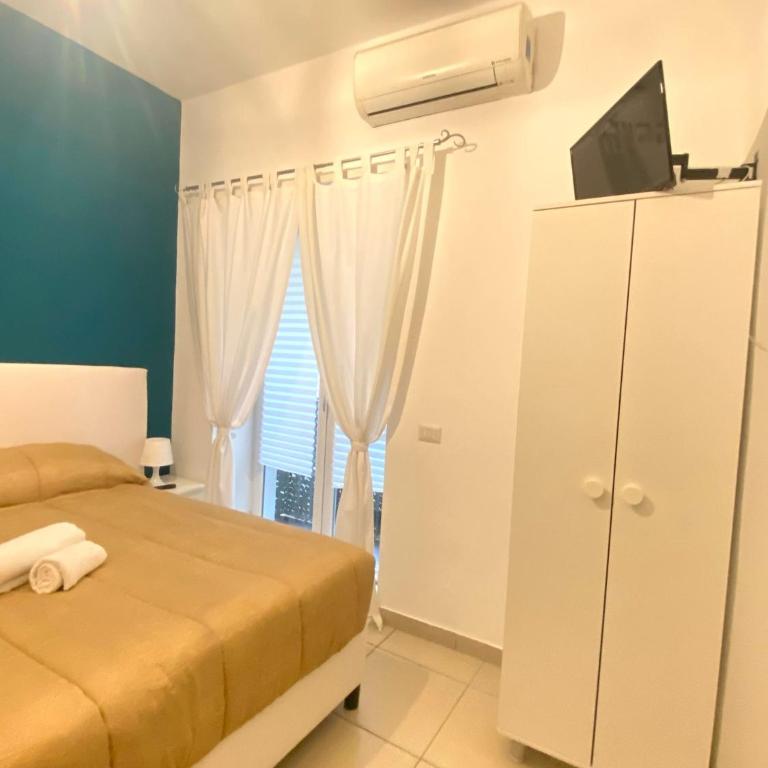 B&B Napoli Duomo - Double or Twin Room with Private Bathroom - 6