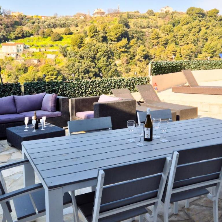 Maison avec grande terrasse sur Nice - Maison 3 Chambres - 9
