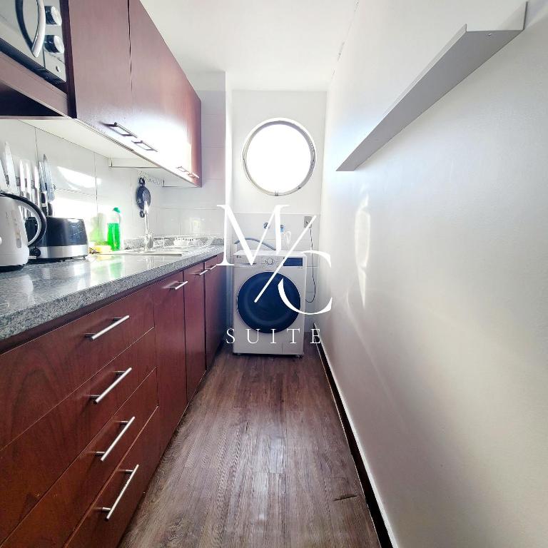 Comodidad total en el centro: Deptos 1, 2 y 3 hab. + WiFi y Parking incluidos - Habitación Triple Superior con vistas al mar - 54