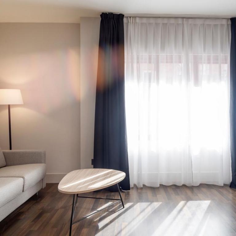 Ilunion Suites Madrid - Triple Room - 4