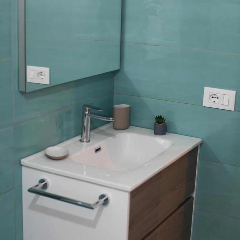 Casa delle Rose Terrazza vista mare panoramica e relax a Cala Gonnone, WiFi, AC - Appartamento con 2 Camere da Letto - 22