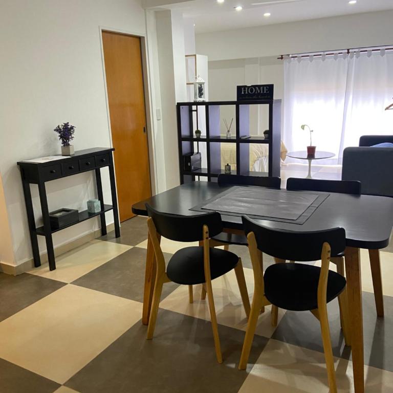 Apart Duclout Monte Grande a 15 minutos del Aeropuerto Ezeiza - Apartamento de 1 dormitorio - 1