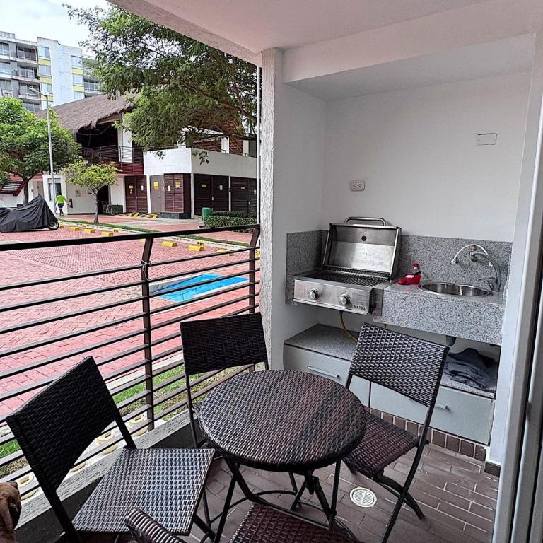 Extraordinario apartamento con BBQ - Three-Bedroom Apartment - 11