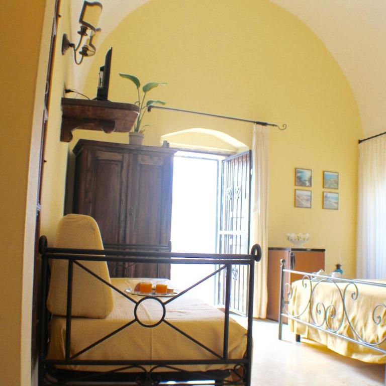 Palazzo Senape De Pace - Camera Tripla Standard con Vista Mare - 9