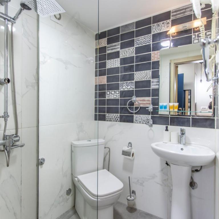 Villa ARS - Economy Dvokrevetna Soba sa Bračnim Krevetom - 4