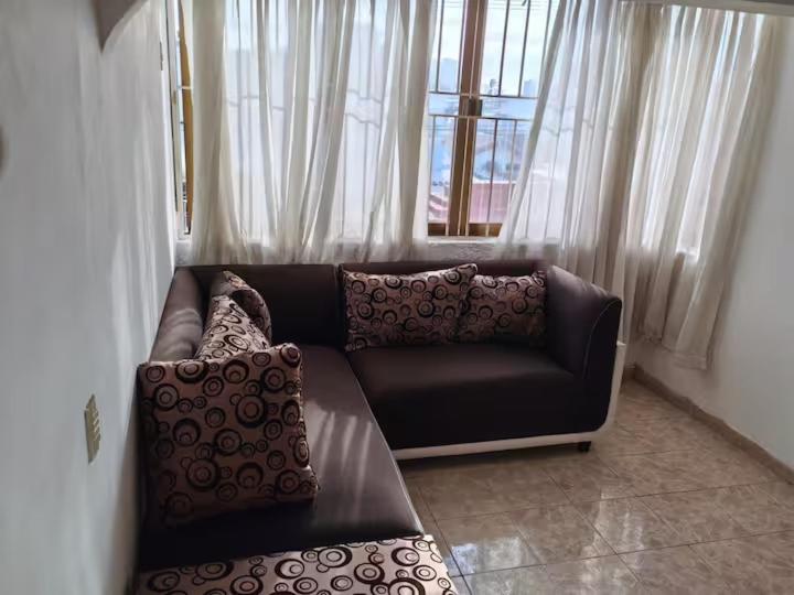 Casa 5 habitaciones más de 20 personas 20 camas - Five-Bedroom House - 2
