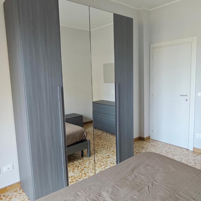 Torino Cozy Lodge - Two-Bedroom Apartment with Balcony - 15