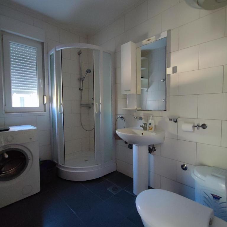 PRCPORTOapartmani - Two-Bedroom Apartment with View - 3