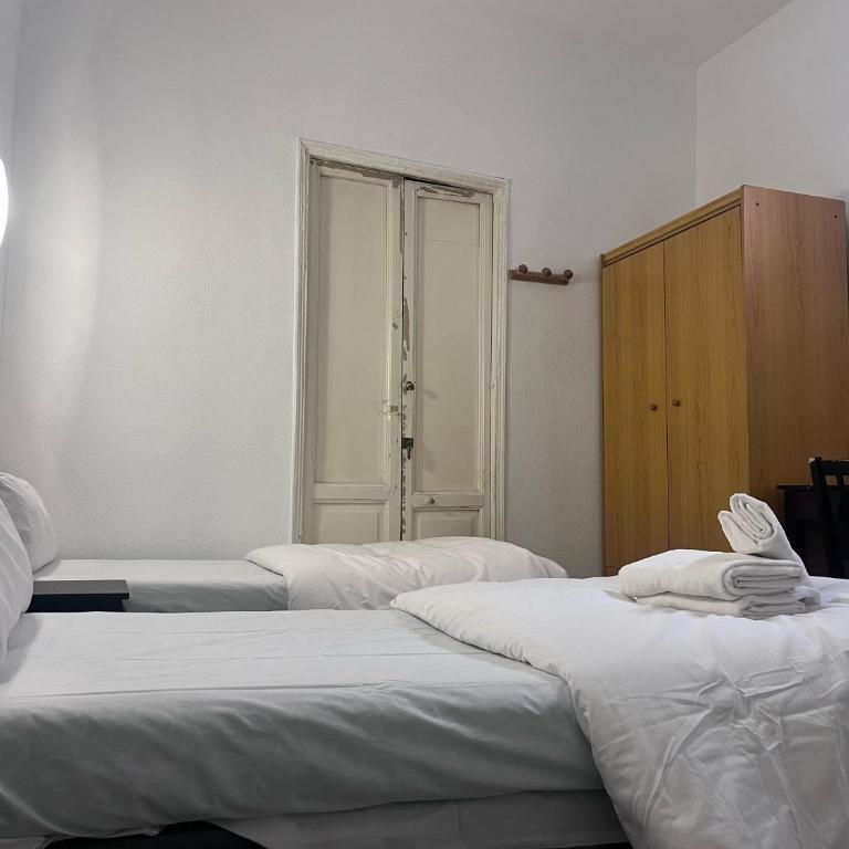 Hostal Alonso No Limit Madrid - Budget Twin Room - 4
