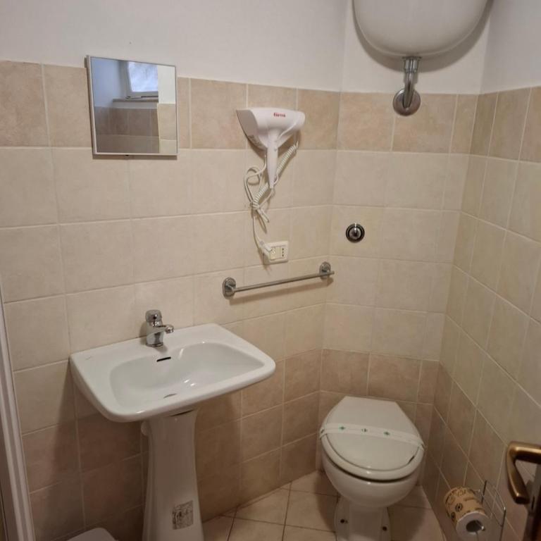 B&B Le Lumìe L' antico Cortile Camere Con Cucina Privata With Private Kitchen - Camera Familiare con Balcone - 60